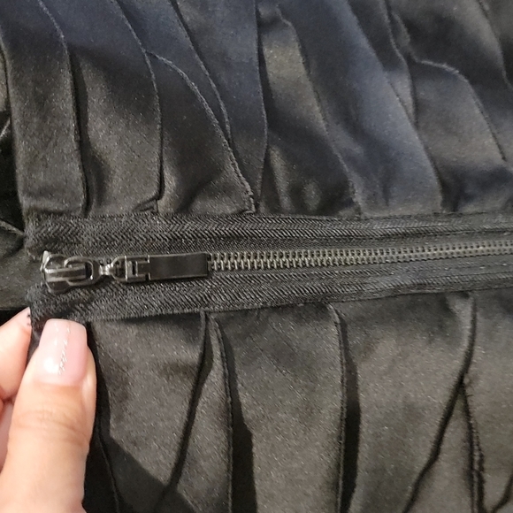 Bebe Low Cut V Neck Halter Bandage Dress - Picture 7 of 8